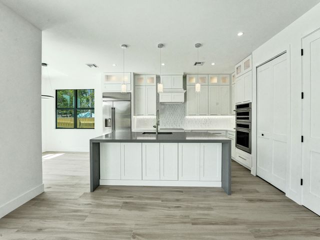 130 E Hart Street, Lantana, FL 33462