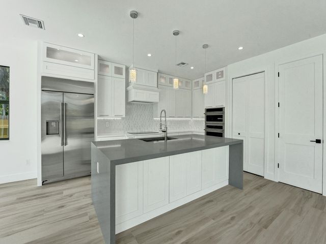 130 E Hart Street, Lantana, FL 33462