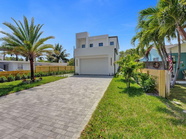 130 E Hart Street, Lantana, FL 33462