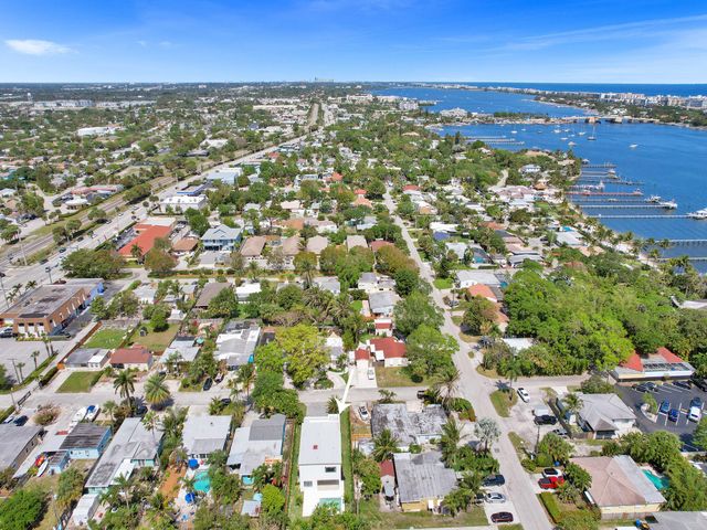 130 E Hart Street, Lantana, FL 33462