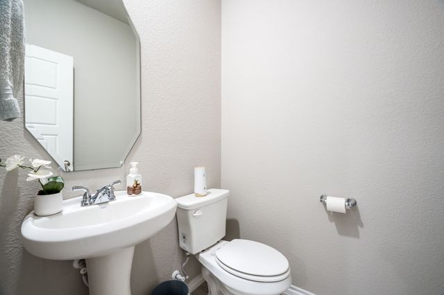 321 Pasture Drive, Midlothian, TX 76065