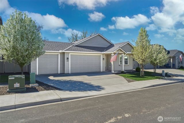 1203 SW Julia Street, College Place, WA 99324