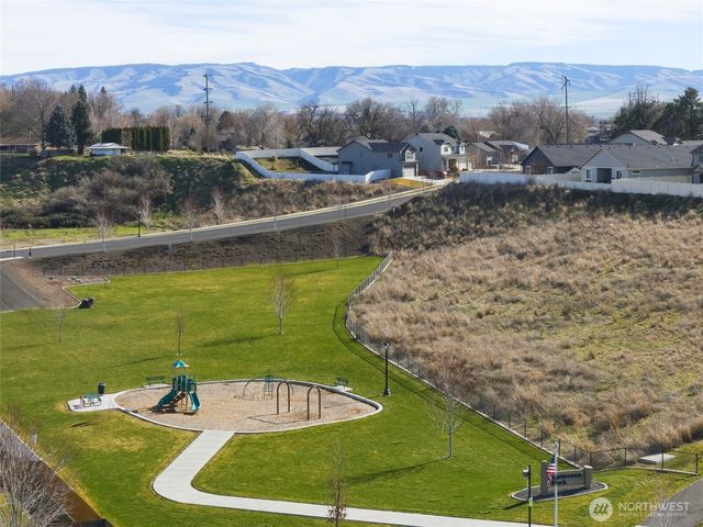 1203 SW Julia Street, College Place, WA 99324