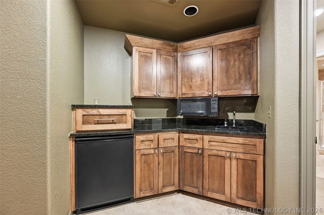 11307 S College Avenue, Tulsa, OK 74137