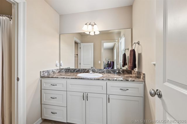 11307 S College Avenue, Tulsa, OK 74137