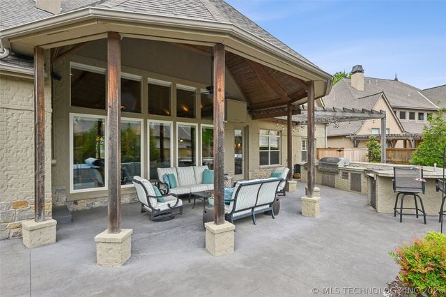 11307 S College Avenue, Tulsa, OK 74137