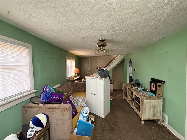 1009 Oakland Ave, Port Vue, PA 15133