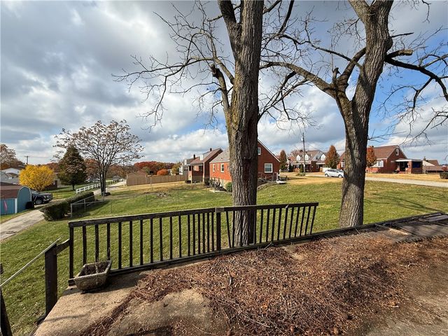 1009 Oakland Ave, Port Vue, PA 15133