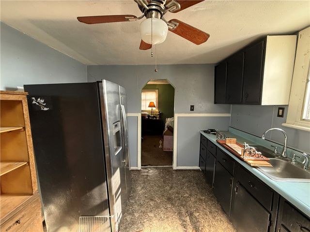 1009 Oakland Ave, Port Vue, PA 15133