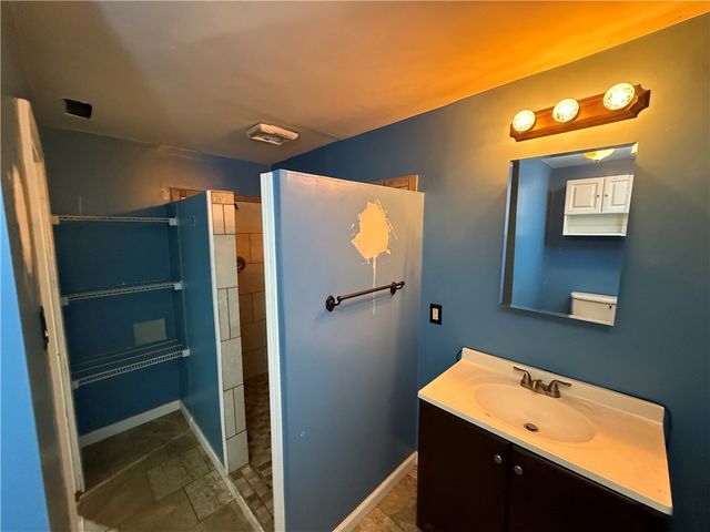 1009 Oakland Ave, Port Vue, PA 15133