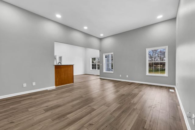 1095 Meriwether Rd, Clarksville, TN 37040