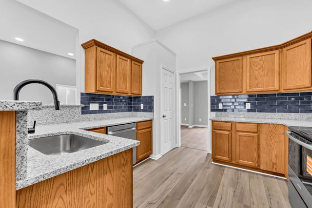 1095 Meriwether Rd, Clarksville, TN 37040