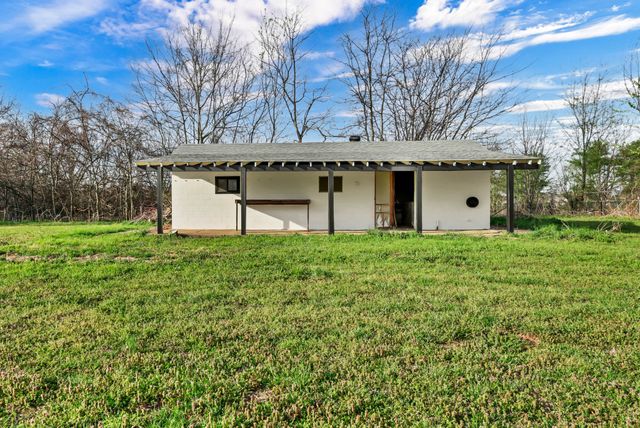 1095 Meriwether Rd, Clarksville, TN 37040