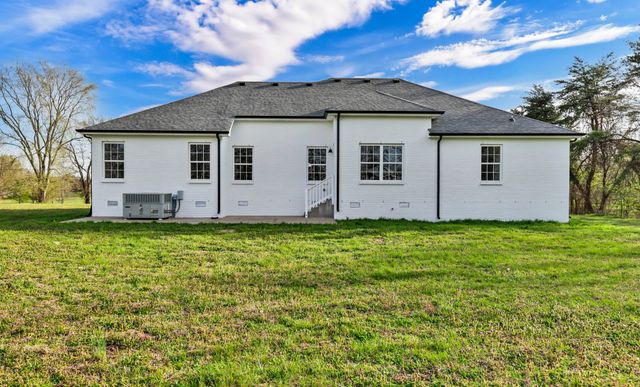 1095 Meriwether Rd, Clarksville, TN 37040