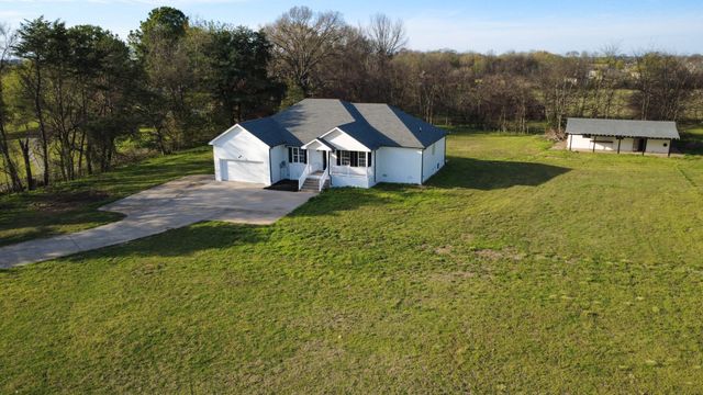 1095 Meriwether Rd, Clarksville, TN 37040