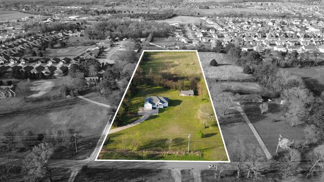 1095 Meriwether Rd, Clarksville, TN 37040