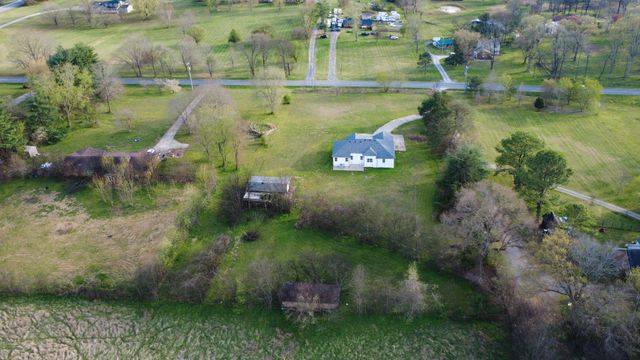 1095 Meriwether Rd, Clarksville, TN 37040