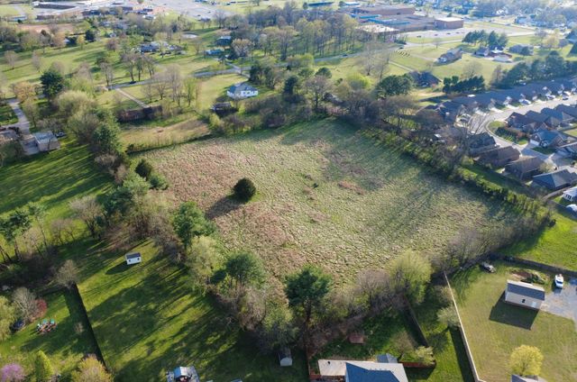 1095 Meriwether Rd, Clarksville, TN 37040