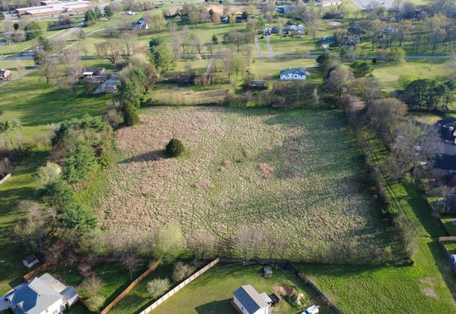 1095 Meriwether Rd, Clarksville, TN 37040