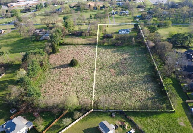 1095 Meriwether Rd, Clarksville, TN 37040