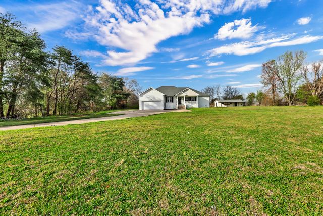 1095 Meriwether Rd, Clarksville, TN 37040