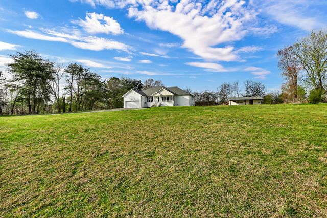 1095 Meriwether Rd, Clarksville, TN 37040