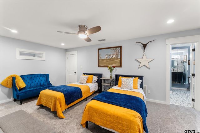 992 RS County Road 4325, Emory, TX 75440