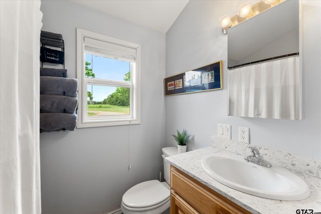 992 RS County Road 4325, Emory, TX 75440