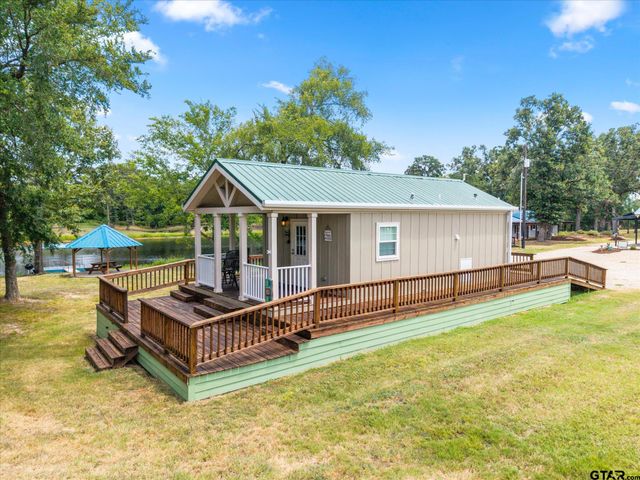 992 RS County Road 4325, Emory, TX 75440