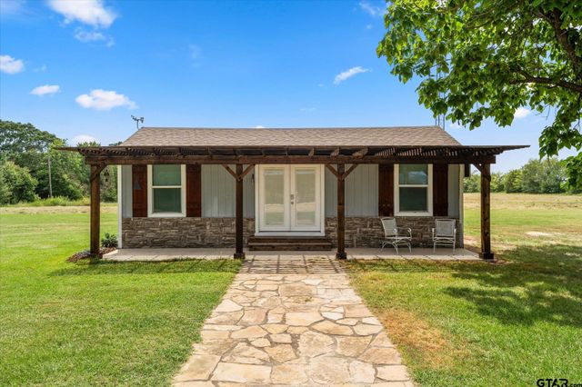 992 RS County Road 4325, Emory, TX 75440