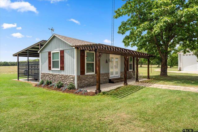 992 RS County Road 4325, Emory, TX 75440