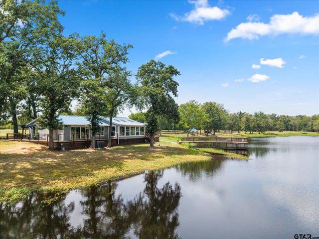 992 RS County Road 4325, Emory, TX 75440