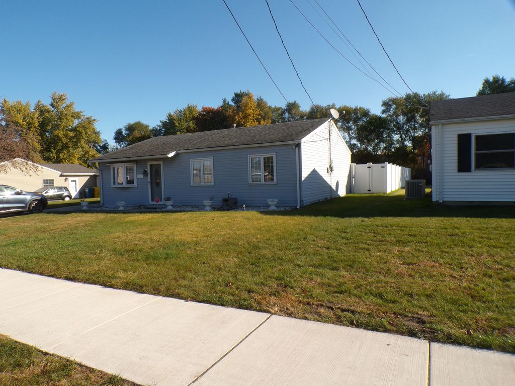 1643 N Indiana Place, Griffith, IN 46319