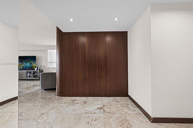 10175 Collins Ave 1207, Bal Harbour, FL 33154