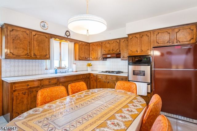 27 Bartsch Ave, Woodland Park, NJ 07424