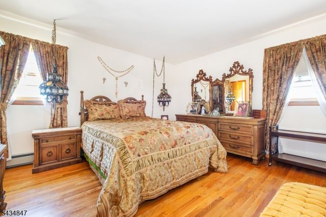 27 Bartsch Ave, Woodland Park, NJ 07424