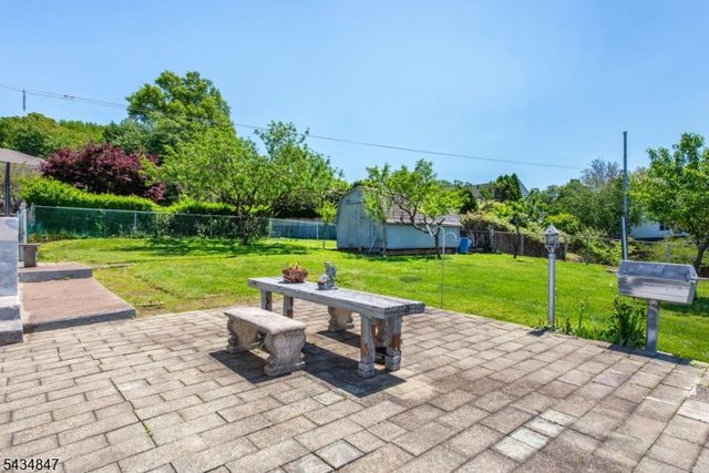 27 Bartsch Ave, Woodland Park, NJ 07424