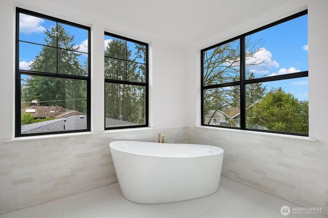 2615 NE 87th Street, Seattle, WA 98115