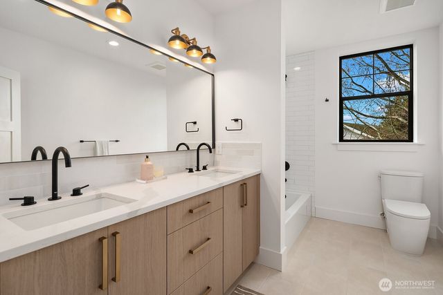 2615 NE 87th Street, Seattle, WA 98115