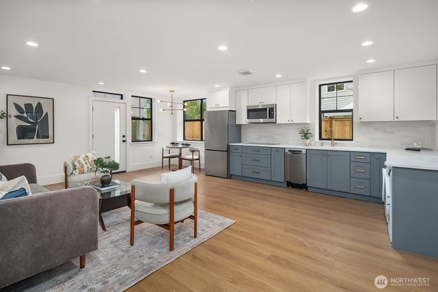 2615 NE 87th Street, Seattle, WA 98115