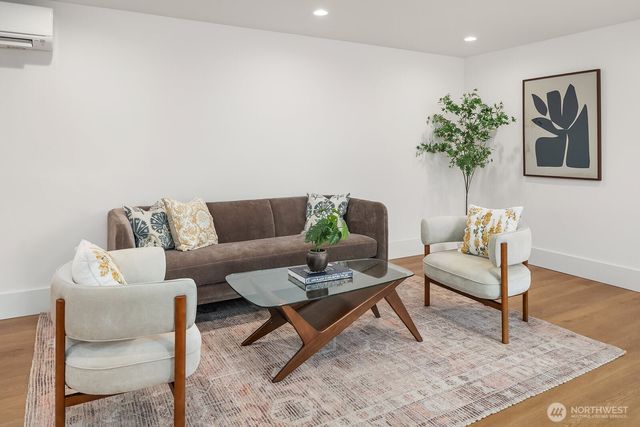 2615 NE 87th Street, Seattle, WA 98115