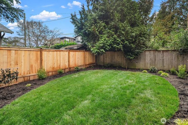 2615 NE 87th Street, Seattle, WA 98115