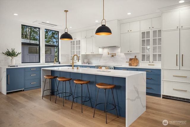 2615 NE 87th Street, Seattle, WA 98115