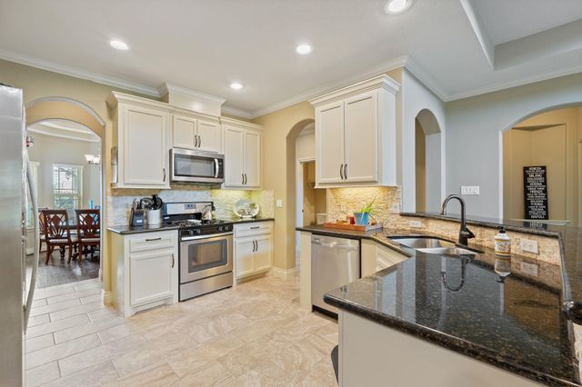 111 Bessie Price Owens Drive, Montgomery, TX 77356