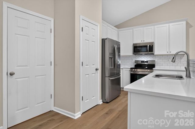 4641 Willow Glen Road, Harrisburg, NC 28075