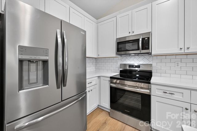 4641 Willow Glen Road, Harrisburg, NC 28075