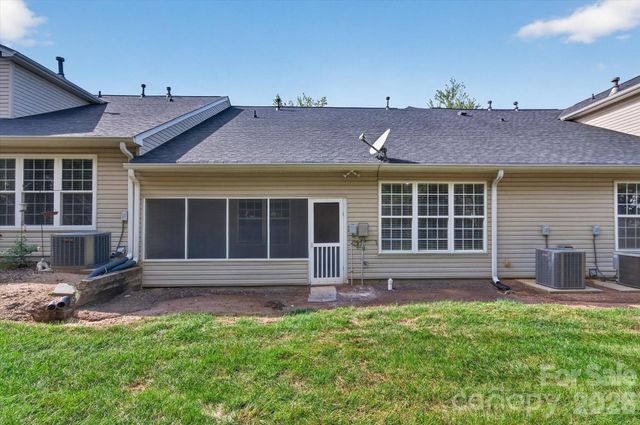 4641 Willow Glen Road, Harrisburg, NC 28075