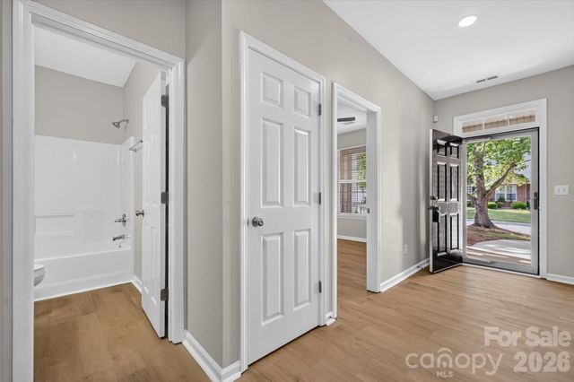 4641 Willow Glen Road, Harrisburg, NC 28075