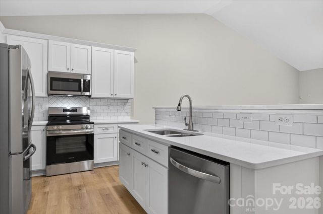 4641 Willow Glen Road, Harrisburg, NC 28075