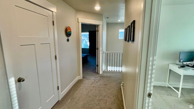 582 E PETERSEN PKWY, South Weber, UT 84405